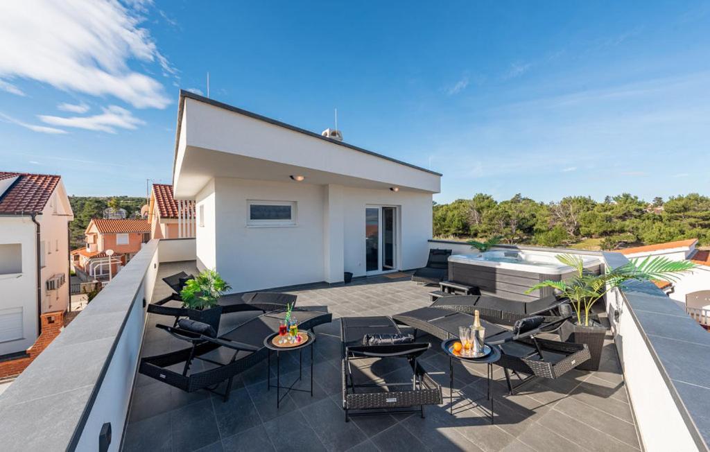 Luxurioeses Penthouse Welle Mit Whirlpool, Grill Und Meerblick Vir Exterior photo